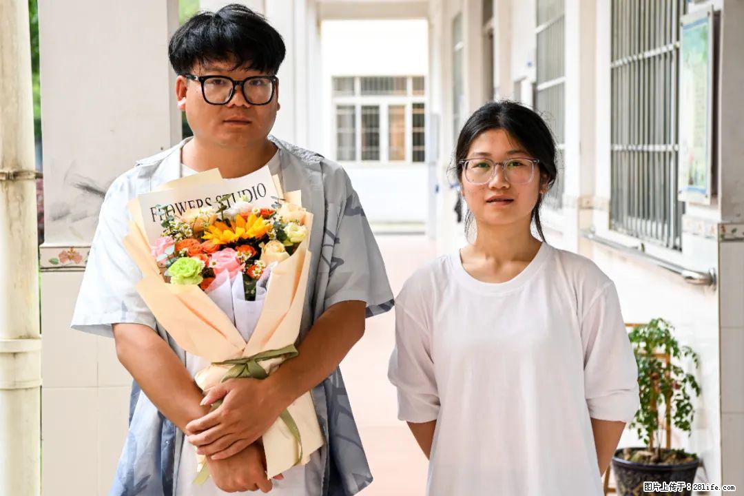 全网追的“扁担女孩”,找了一份暑假工,时薪12元 - 香港生活资讯 - 香港28生活网 hk.28life.com